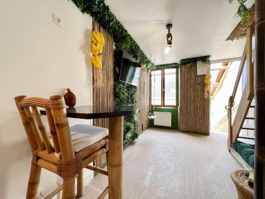 Nuit Dans La Jungle - Love Room Souppes-sur-Loing Exterior photo