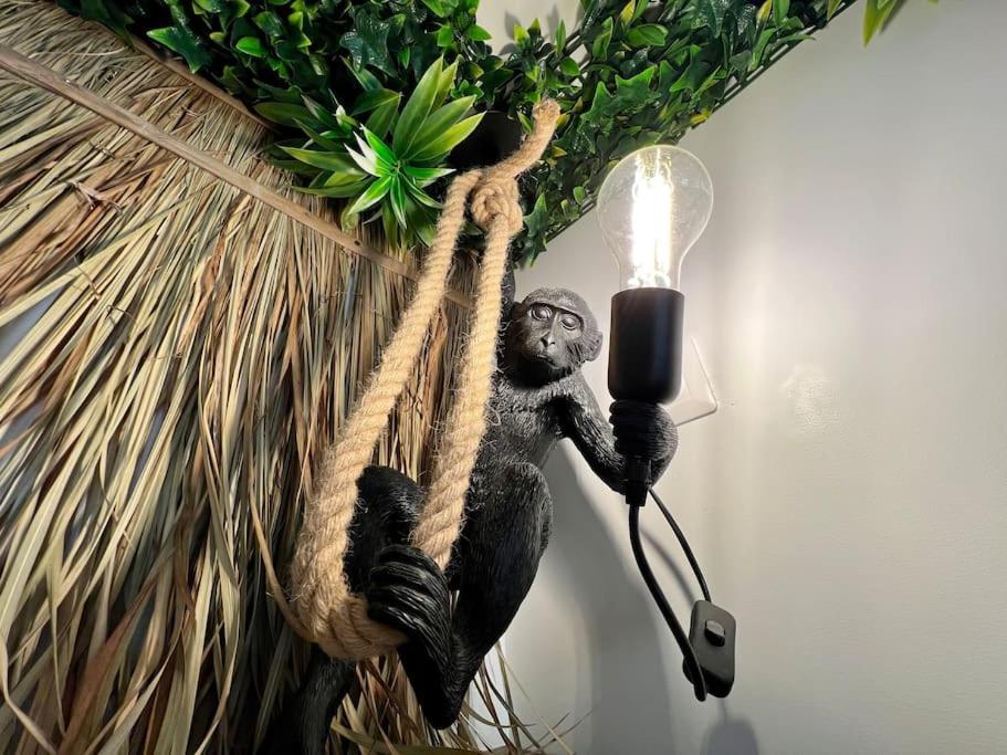 Nuit Dans La Jungle - Love Room Souppes-sur-Loing Exterior photo